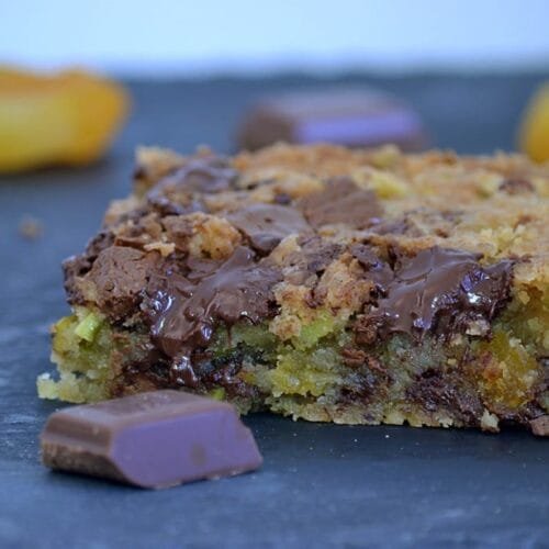 Blondie Aux Abricots Sec Chocolat Et Pistaches Camille Patisserie